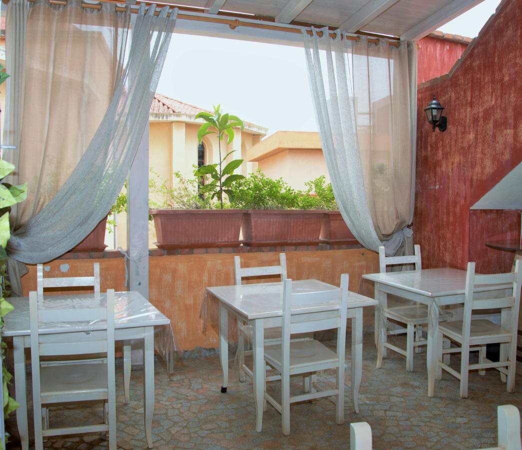 Hotel Sa Cralla Villasimius Buitenkant foto